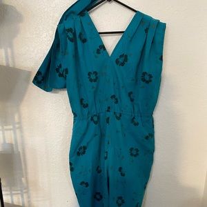 Really cute vintage crop pantsuit with tie belt.